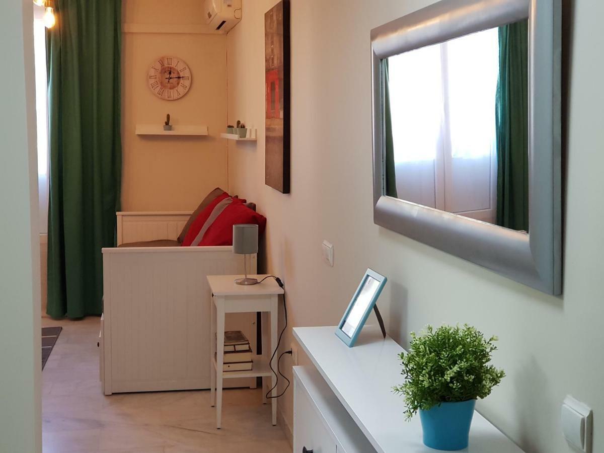 **** Genuar Apartments Malaga Center Extérieur photo