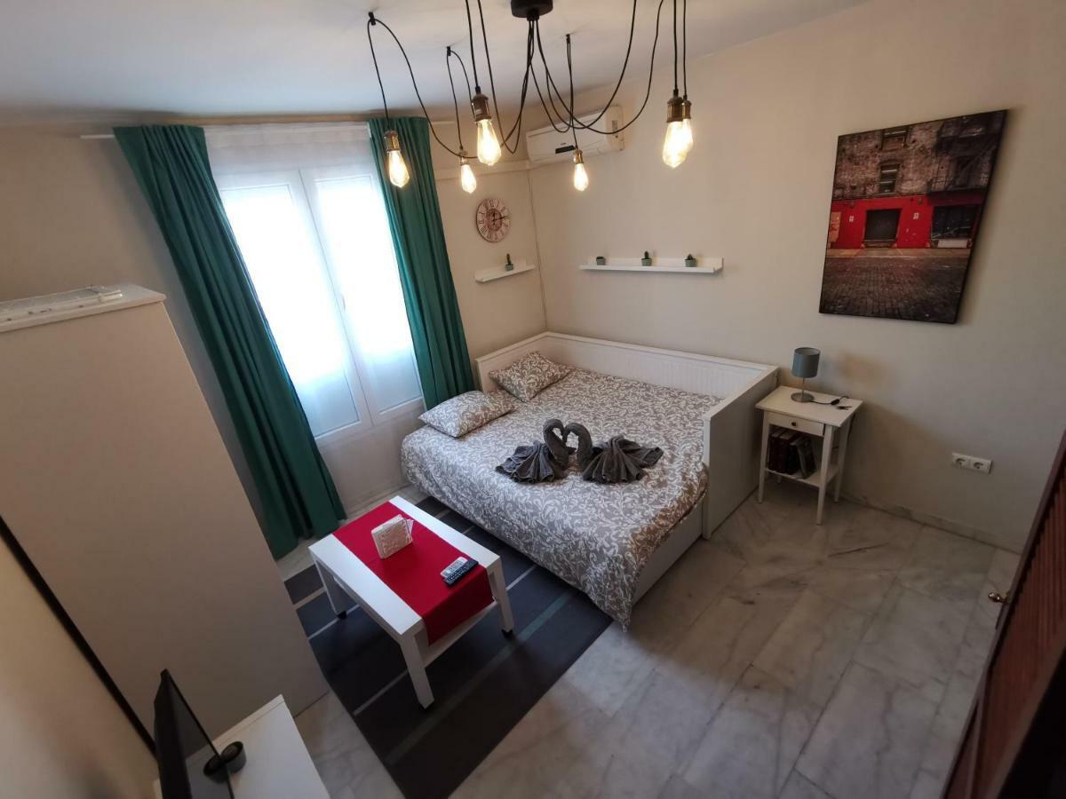 **** Genuar Apartments Malaga Center Extérieur photo