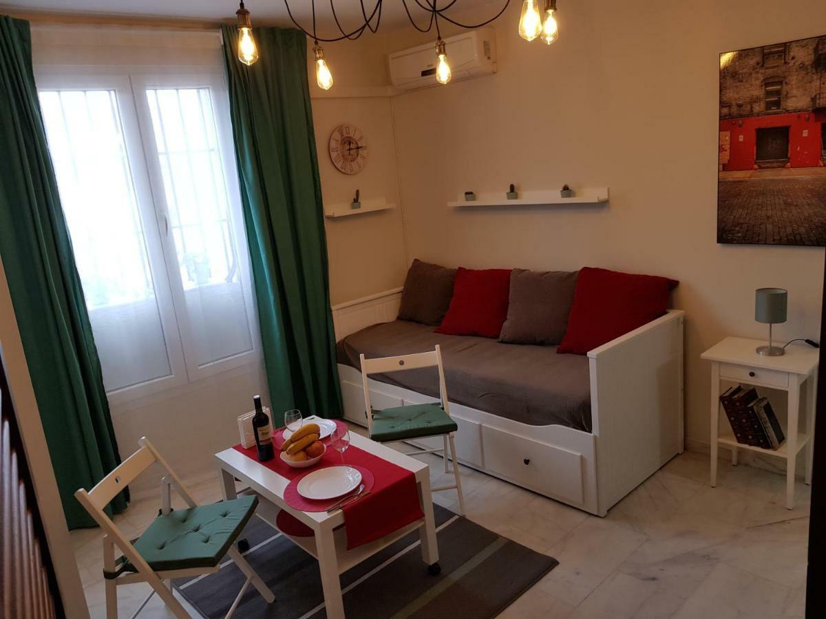 **** Genuar Apartments Malaga Center Extérieur photo