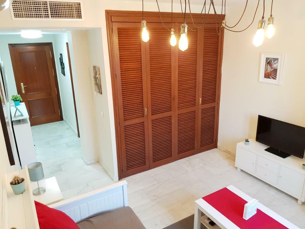 **** Genuar Apartments Malaga Center Extérieur photo