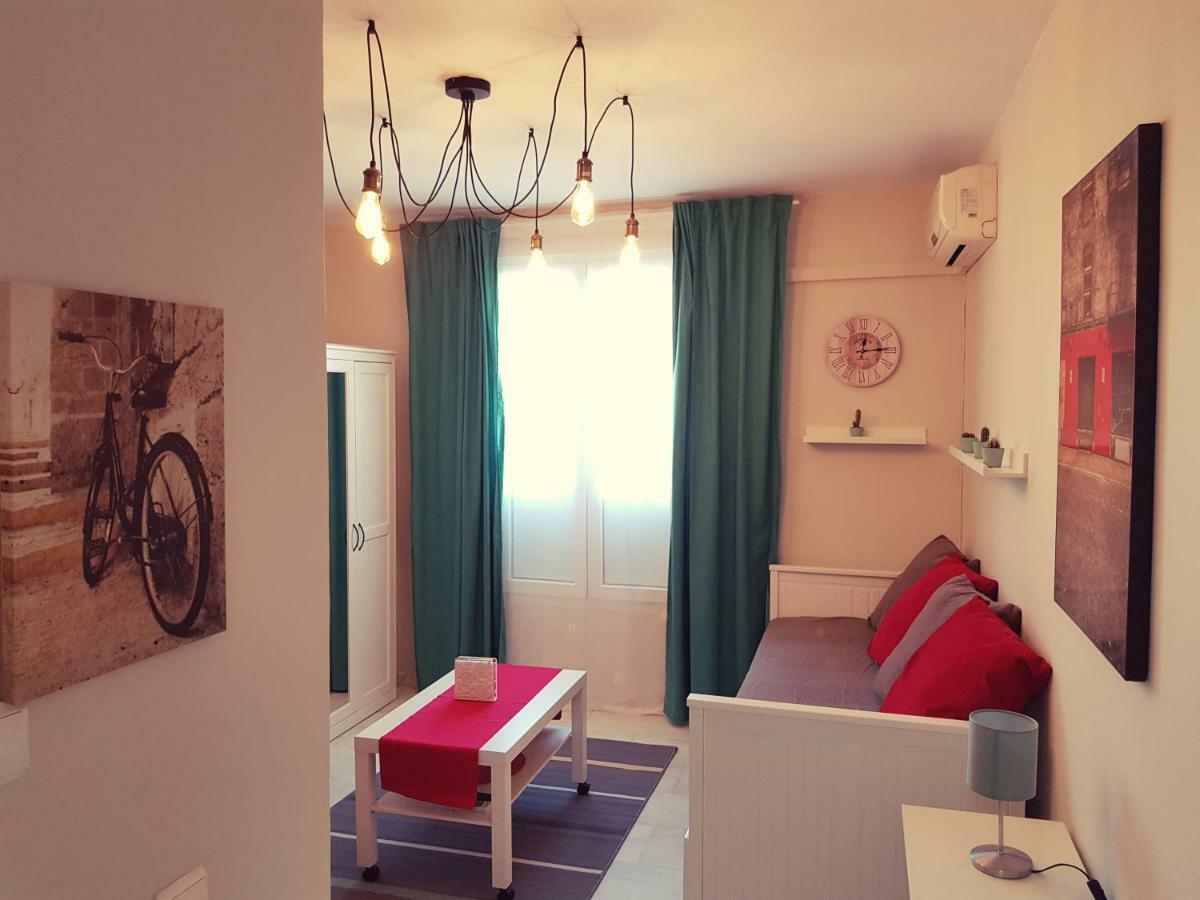 **** Genuar Apartments Malaga Center Extérieur photo