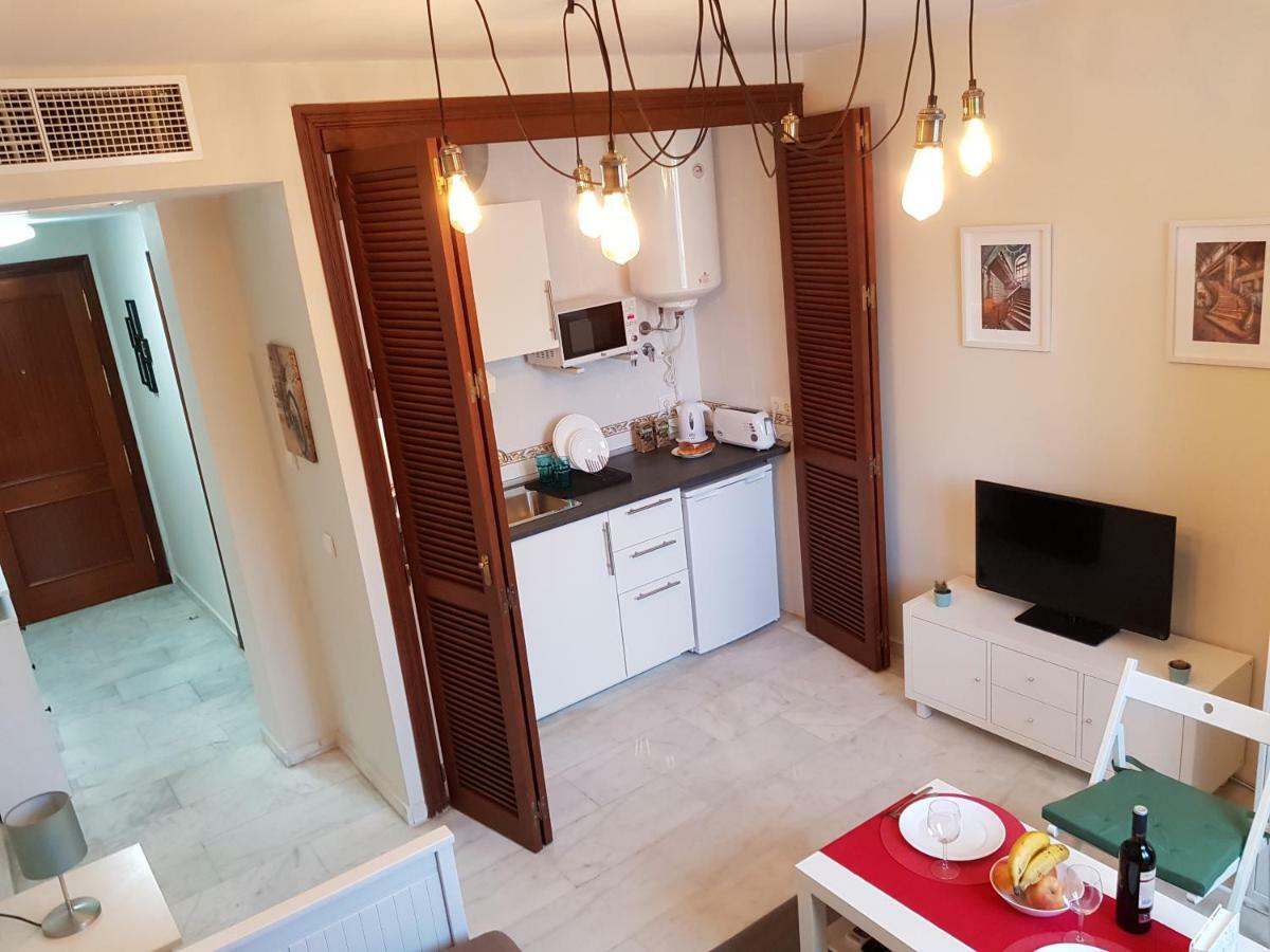 **** Genuar Apartments Malaga Center Extérieur photo