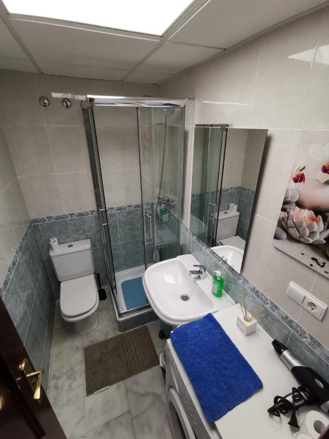 **** Genuar Apartments Malaga Center Extérieur photo